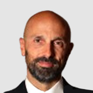 Fotografia de rosto de Tiago Vaz Serra